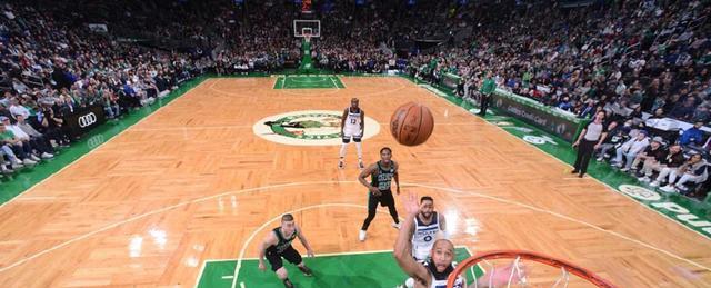 选秀|麦克劳克林｜NBA底层球员的代表，3年坚守，只为这一刻的绽放