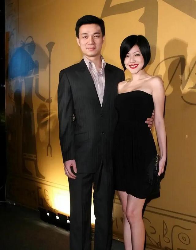 小S|小S喊话张兰汪小菲,录节目暴力回应传闻,越描越黑反遭网友嘲笑