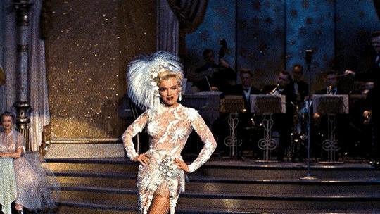 玛丽莲·梦露|万万没想到，玛丽莲梦露的腿居然那么短！