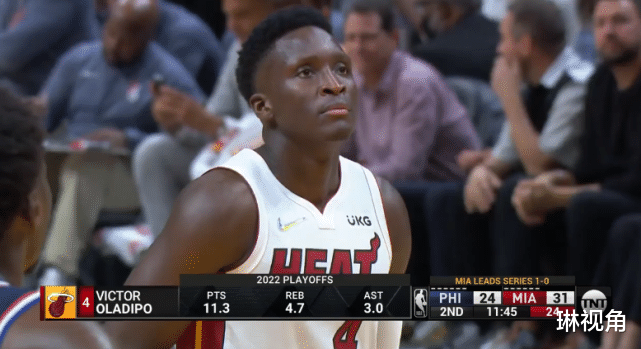 热火队|热火大胜76人！巴特勒22+6+12，赛后奥迪走到场边，和韦德击掌庆祝