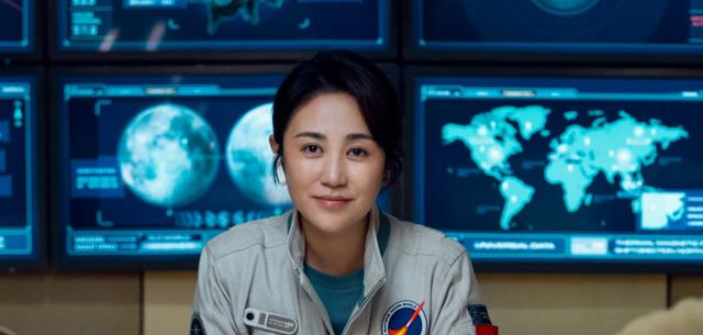 独行月球|2022年暑期档最强爆款终于诞生，两天票房飙破6.8亿元！