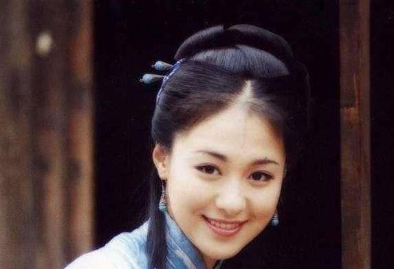 张天爱|沈傲君：女明星结婚也要靠相亲，求婚时，一颗巨大的裸钻让她惊喜