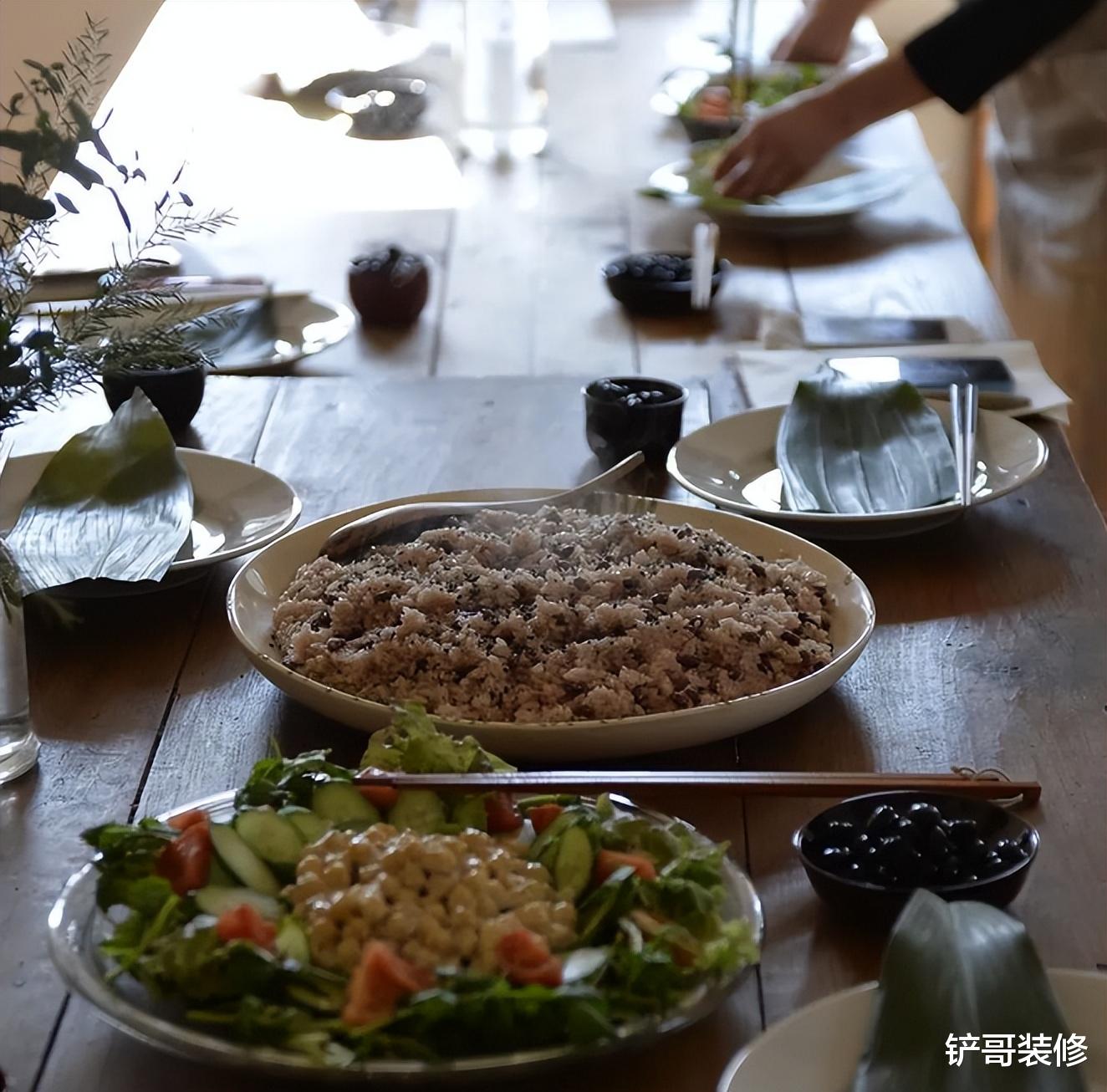 73岁“逆龄”奶奶，家里47年如一日的精致，看完我不担心变老了