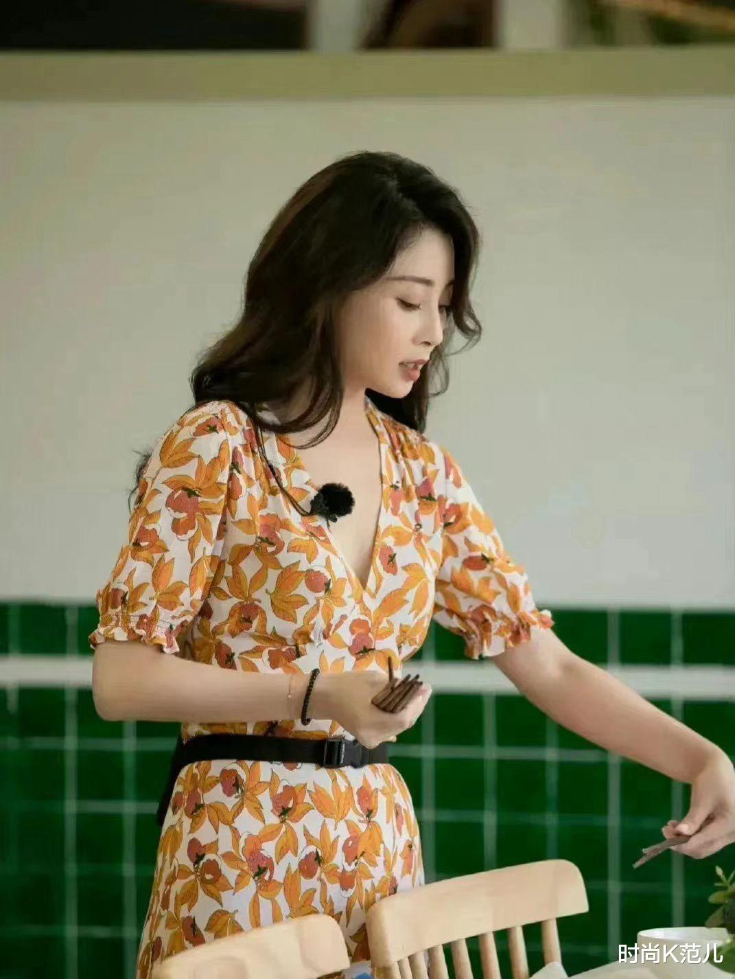 穿衣搭配 殷桃真会穿，《中餐厅》演绎八套时髦造型，每一套都很好看