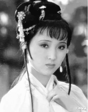 陈晓旭|被问“郝彤和宝哥哥哪个更好？”陈晓旭先一愣，接着撒了一波狗粮