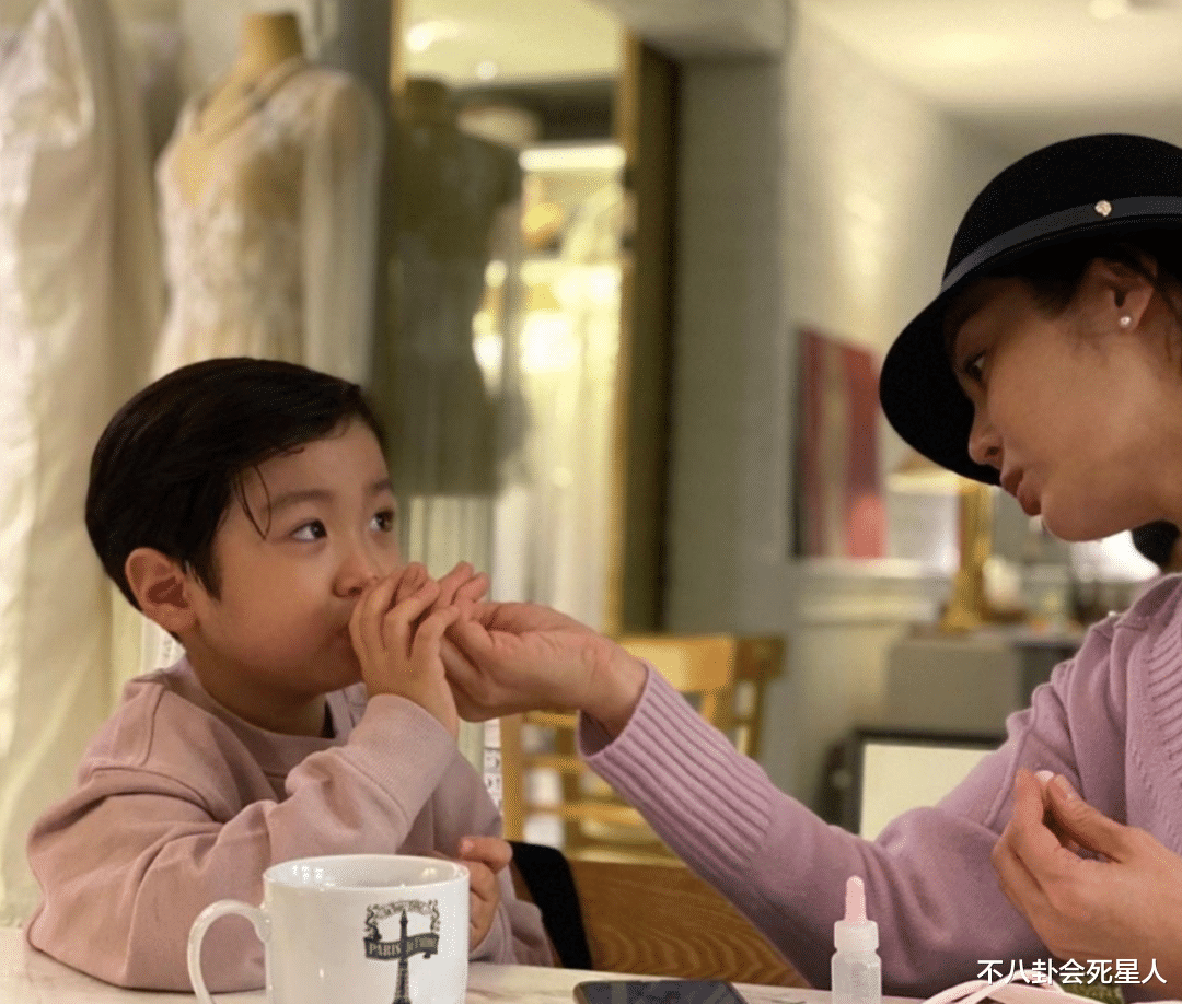 整容|那些红极一时的韩流明星，整容整得面目全非，动脸后遗症太可怕