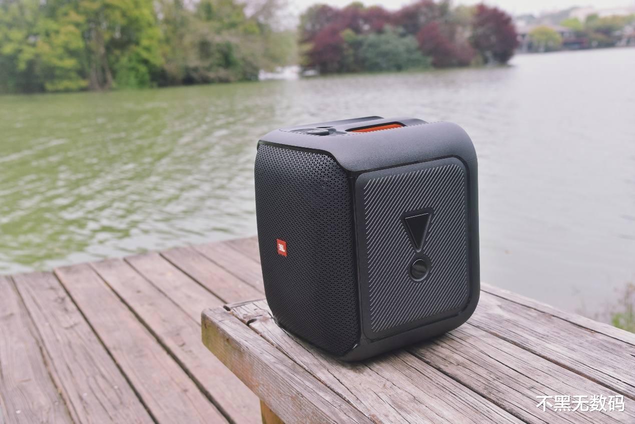 音箱|Bose小水壶升级成JBL户外气氛组，宜静宜动，JBL这音箱什么体验