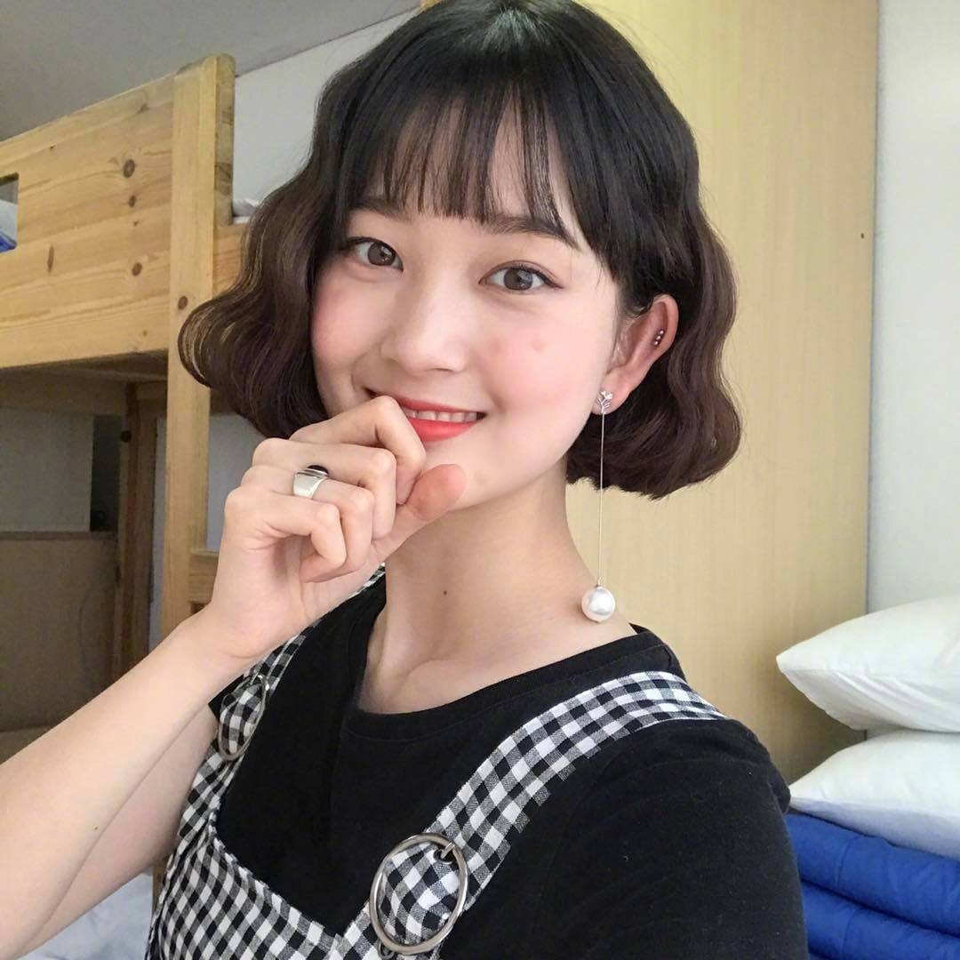 发型 “大嫂卷”凭什么火遍全网？显气质又有女人味，但要避开这几个坑