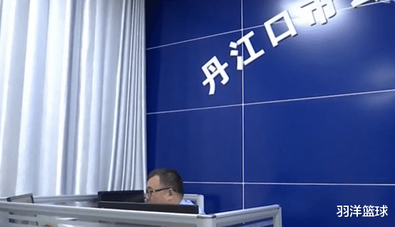 2000年,男子遭6人追砍,素不相识却举刀相向?幕后主使逃亡17年