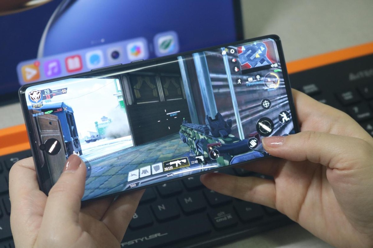 幽靈線|榮耀60 SE評測：僅售2199元，打破屏幕天花板是什么體驗？