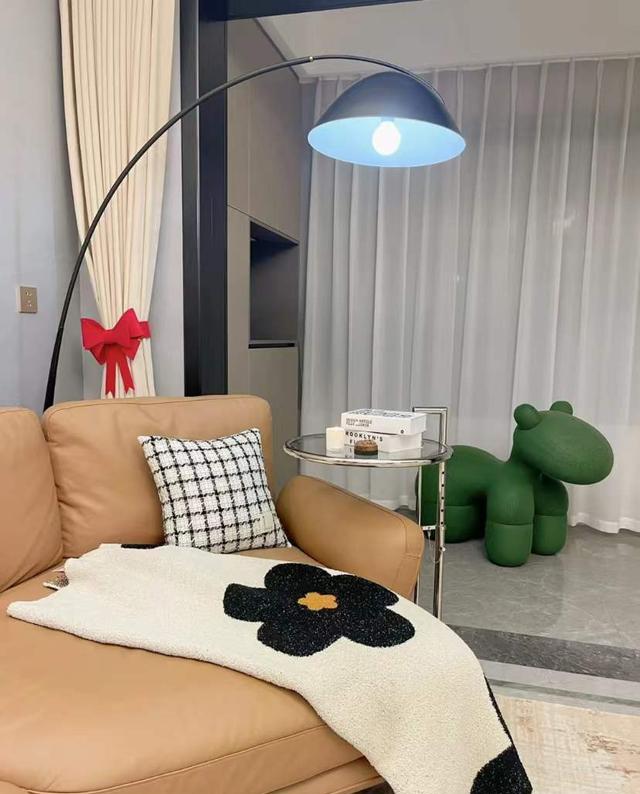 90后小夫妻120新家名场面,因太会布置而走红,收获上万关注