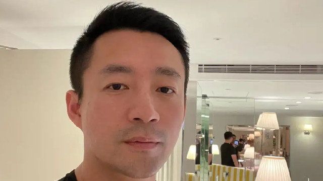 汪小菲|汪小菲气疯！曝光许雅钧养女人，再次开骂具俊晔：从我房子滚出去