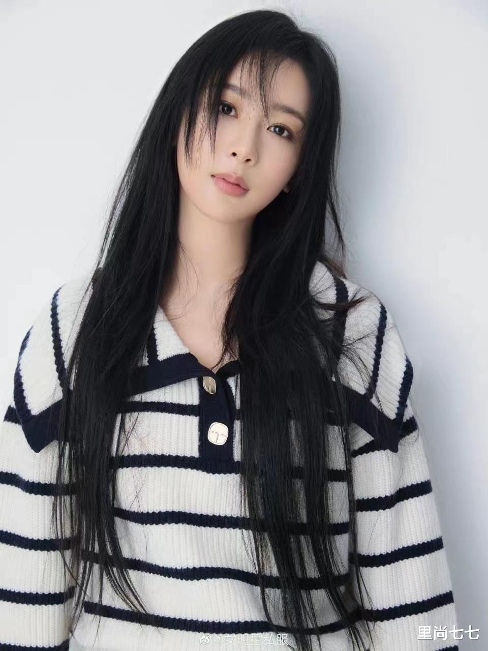 杨紫 杨紫30岁气质变化好大!换新发型撞脸张钧甯,打扮都有质感了