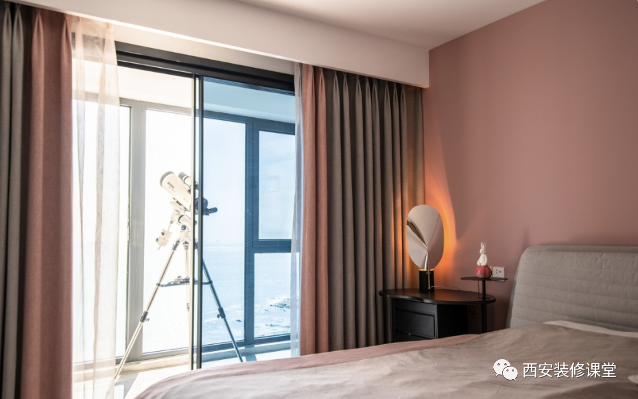 卧室窗帘颜色怎么配?掌握简单技巧