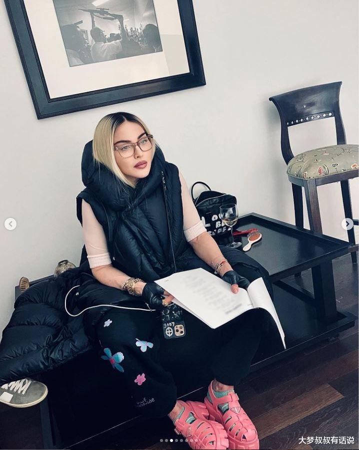 麦当娜|麦当娜修图太大挨酸“回春过头”！粉丝求住手：想看真正的妳