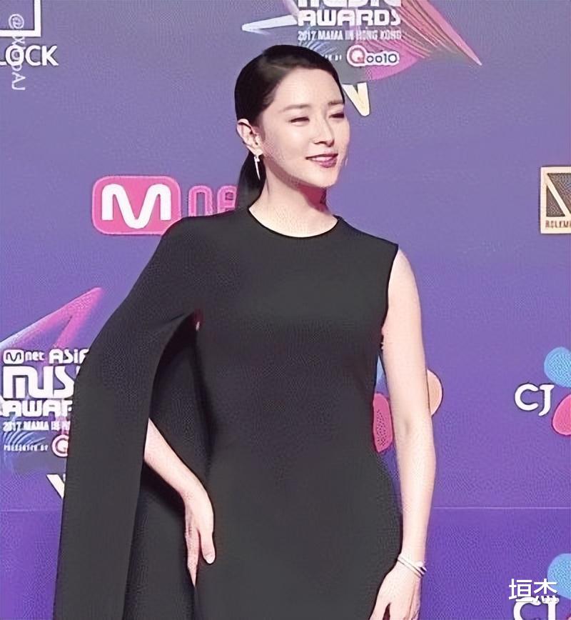 明星 为什么韩国女明星私服非常可以，一上红毯就给人一种不大气的表现