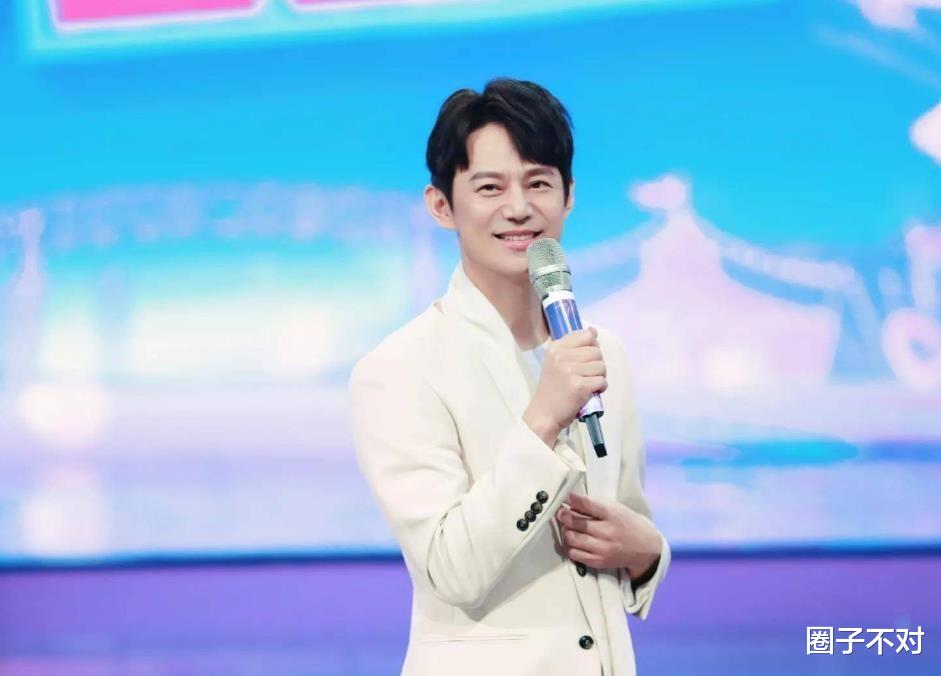 钟丽缇|“人走茶凉”何炅：曾得全娱乐圈送祝福，如今唯独沈腾马丽帮宣传