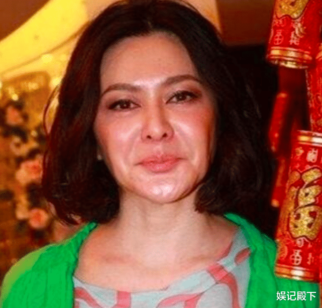 关之琳|关之琳新男友曝光，长相一言难尽看着就有钱，一生为钱不为颜！