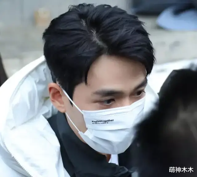 赵丽颖|春晚第二次联排来了！人员有变动，肖战队友意外现身赵丽颖离京