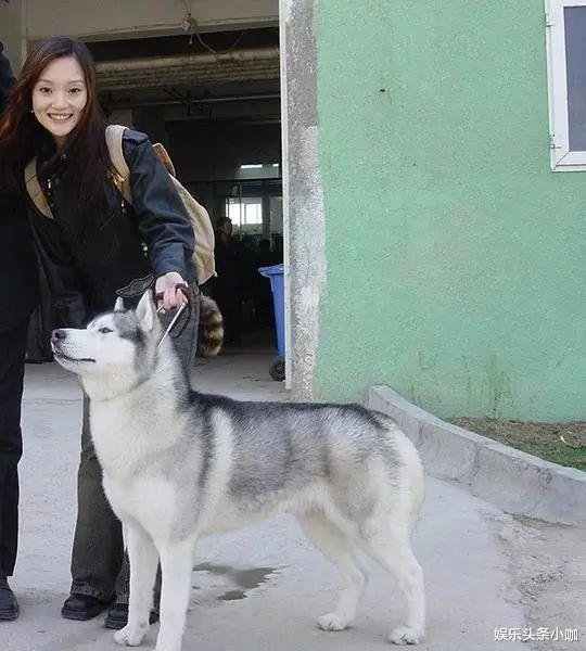 李小璐|离婚后彻底放飞自我，璐的审美，真是多年如一日的稳定！