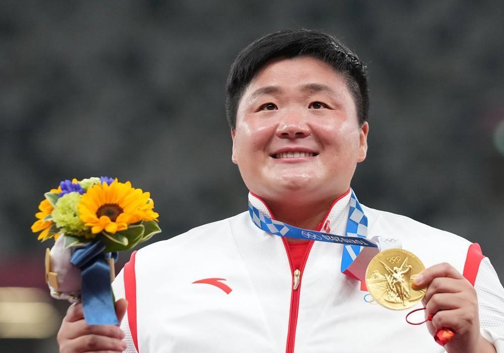 李靓蕾|李靓蕾都美竹获评“中国十大女性”,让王亚平和张桂梅情何以堪?