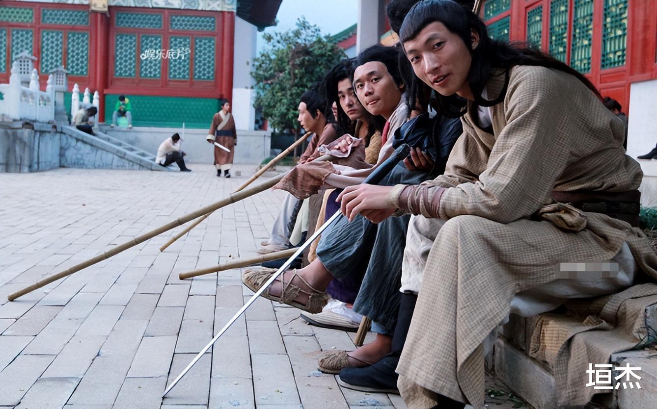 横店|“造星工厂”横店的“秘密”:剧组夫妻,裸替一天挣3000元!