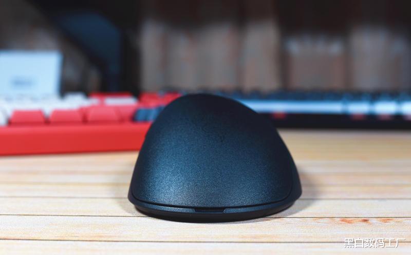 弗朗西斯|5号、7号电池都可供电的鼠标你玩过没,方便是真的