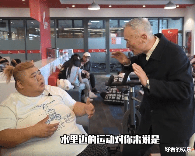 运动减肥 600斤胖猴仔选择运动减肥,黑斑扩散到小腿,走2分钟就冒汗