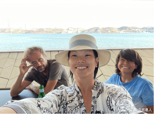 |明明是三口之家，却过出祖孙三代感，这8个明星家庭，父子最大差81岁