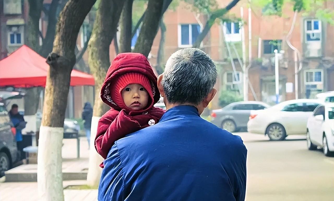 姐姐|男子在北京有59间房，唯一儿子却租住在地下室，父亲：他自作自受