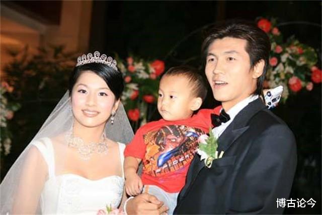 张玉宁|国足球员张玉宁近况：与空姐离婚后恢复自由身，身材发福已有二胎
