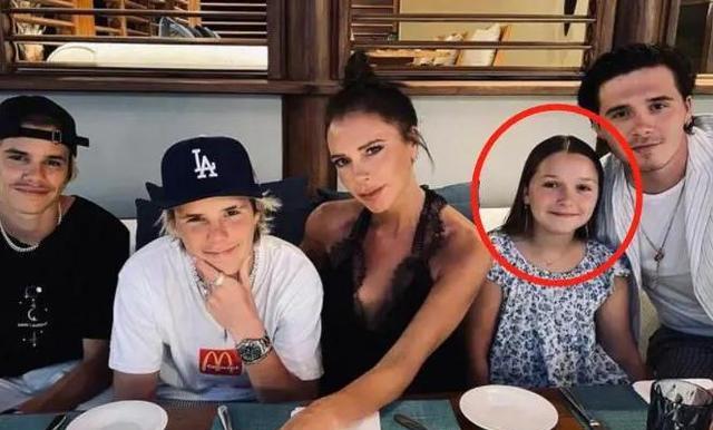 哈珀·贝克汉姆|11岁就开始喝酒了？贝克汉姆女儿早熟，脸盘比妈还大有点长残了