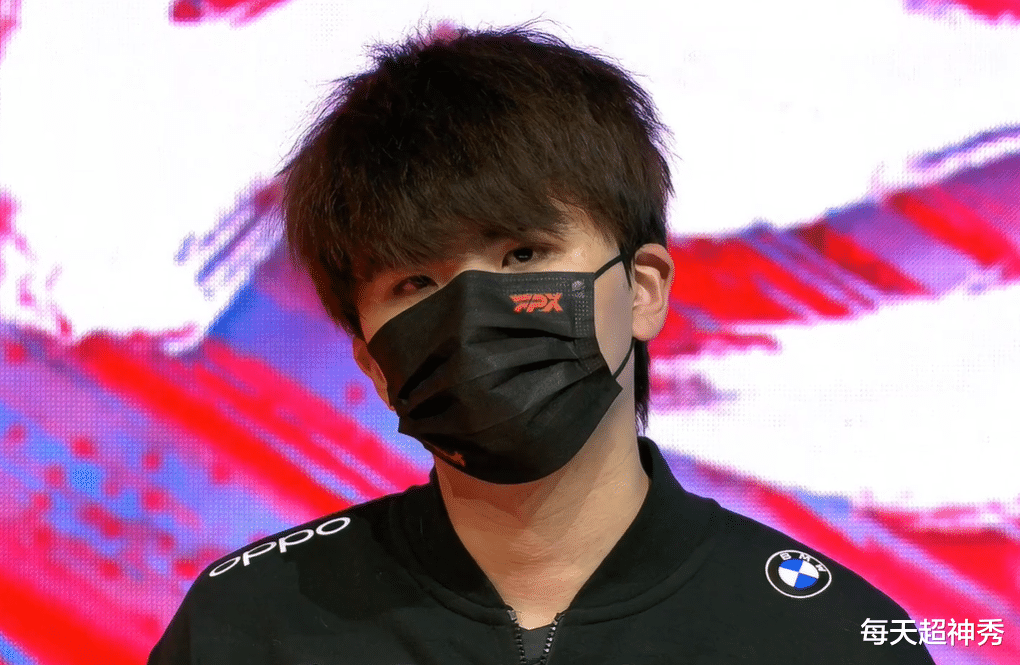 RNG|FPX春季赛斩获开门红，Lwx大汗淋漓，RNG官博安慰粉丝