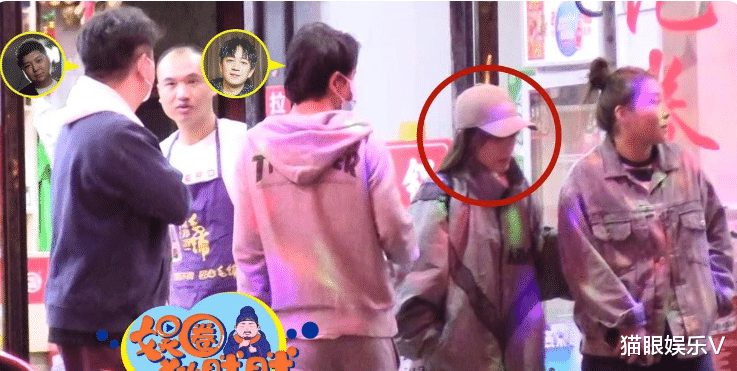 |潘粤明携女友与刘天佐聚会，两人乘车同回家中，相恋5年感情稳定