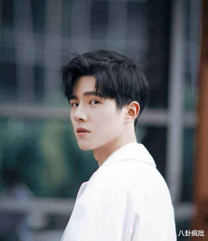 赵丽颖|赵丽颖攀上王京花?虎牙得罪油腻导演?李荣浩被绿?何炅挡枪?