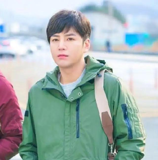 张根硕|曾经爆红的花美男张根硕，经历发胖，逃税和兵役，终要回归了