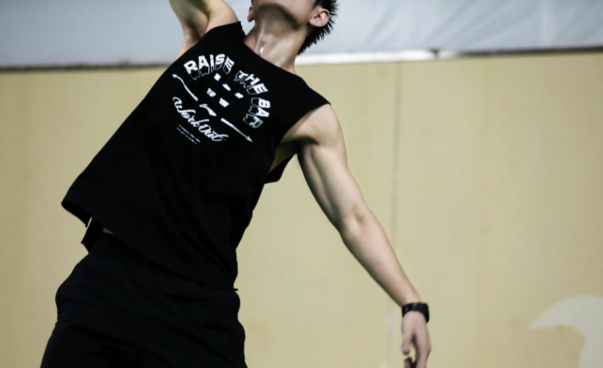 肖战|未宣先火!网曝《骄阳伴我》由肖战白百合主演,帅哥状态太可了