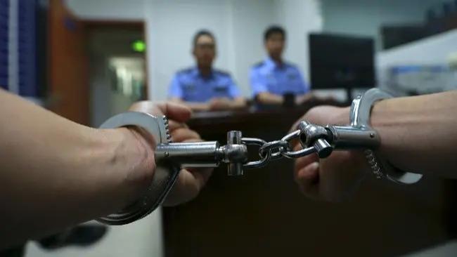 广西桂林：涉黑团伙以套路贷为名为非作恶，22人一审获刑25年至1年不等