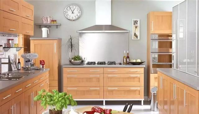 踩了800多次坑才敢告诉你:厨房这7样东西,一样都不能少装