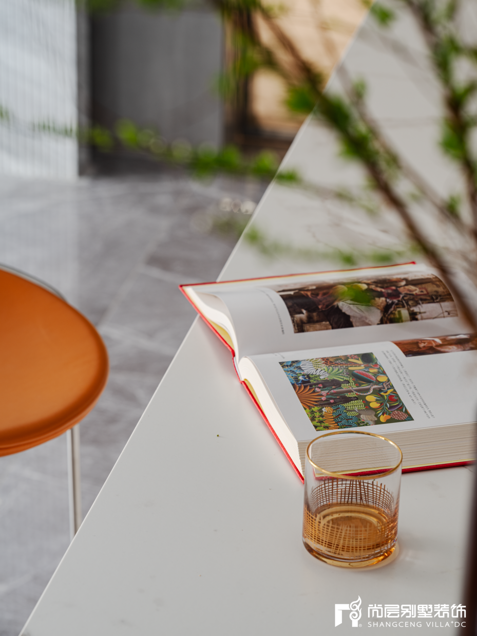 700m2现代美宅,包容了三代人不同的阅历与审美