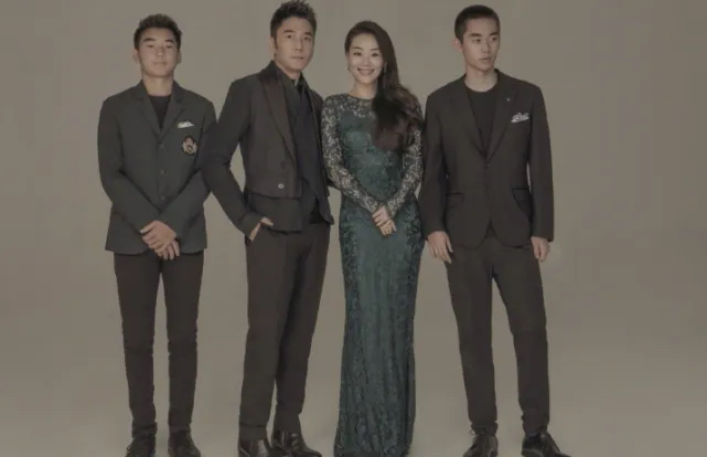 林依轮|52岁林依轮娱乐圈隐形富豪,功劳一半归于模特妻子