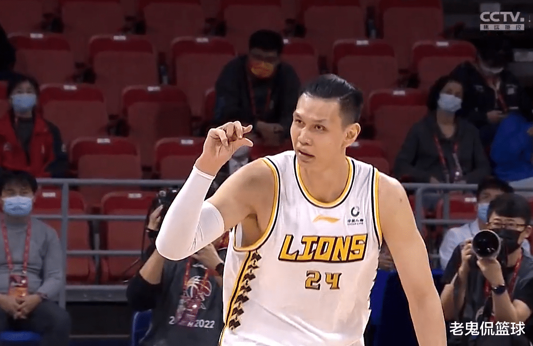 孙铭徽|又赢了！5人得分上双，孙铭徽24+4+9，胡金秋15分，广厦2-0获赛点