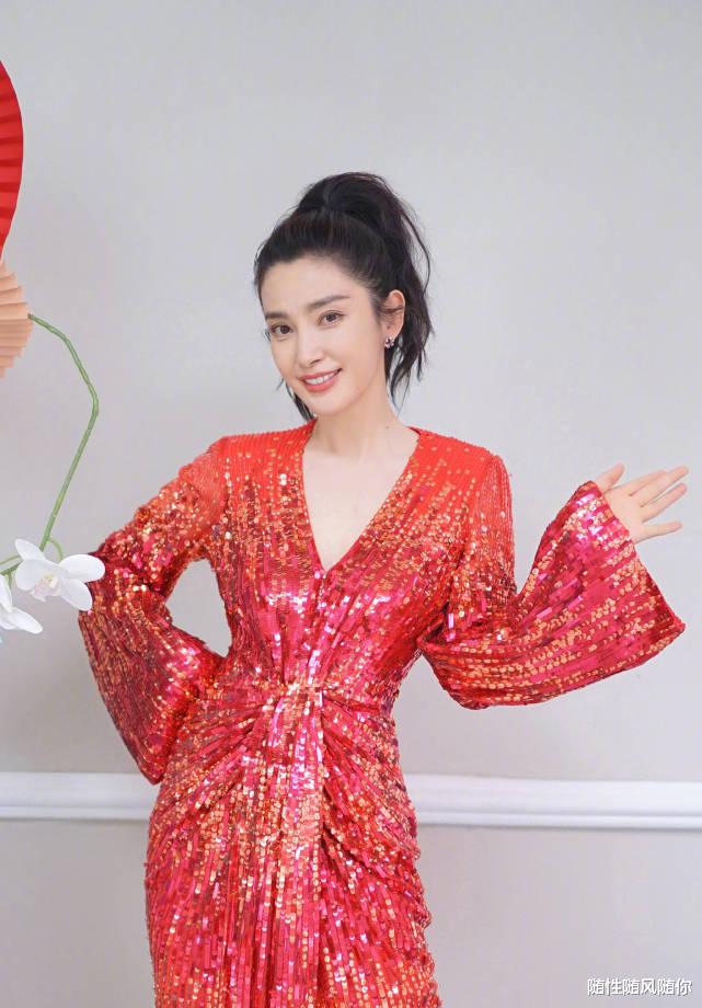 谢孟伟|蹭热度？嘎子谢孟伟自曝赶往唐山探望受伤女孩，仅路费就花1万多