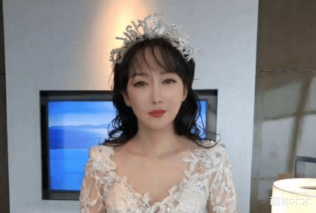 霍汶希|《浪姐3》被曝3月初录制，霍汶希晒导师聚会合影，谢娜疑似加盟