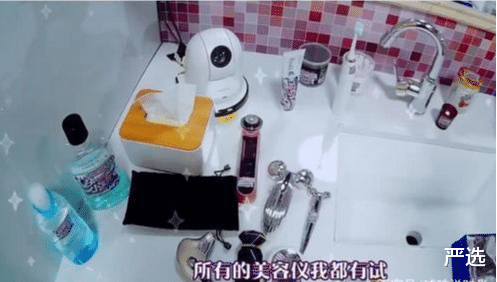 何超琼|姜文、于正拿她没辙,暴起来整个娱乐圈陪她炸!却为美容受900针