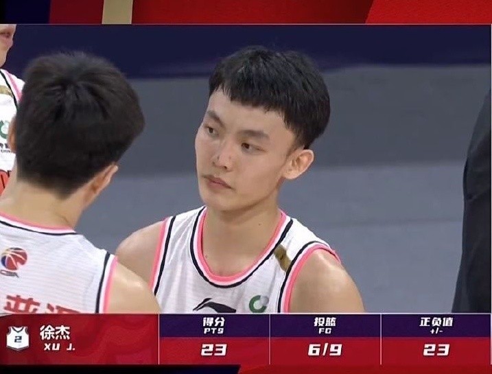 徐杰|广东2-0横扫浙江，徐杰冲上热搜第1！打破生涯新高，靓仔大爆发