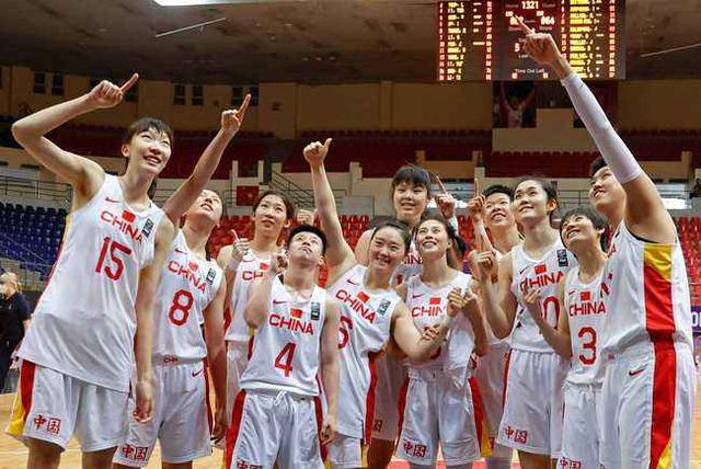 |中国女篮4人阳性有变，六大女篮国手表态，恭喜郑薇