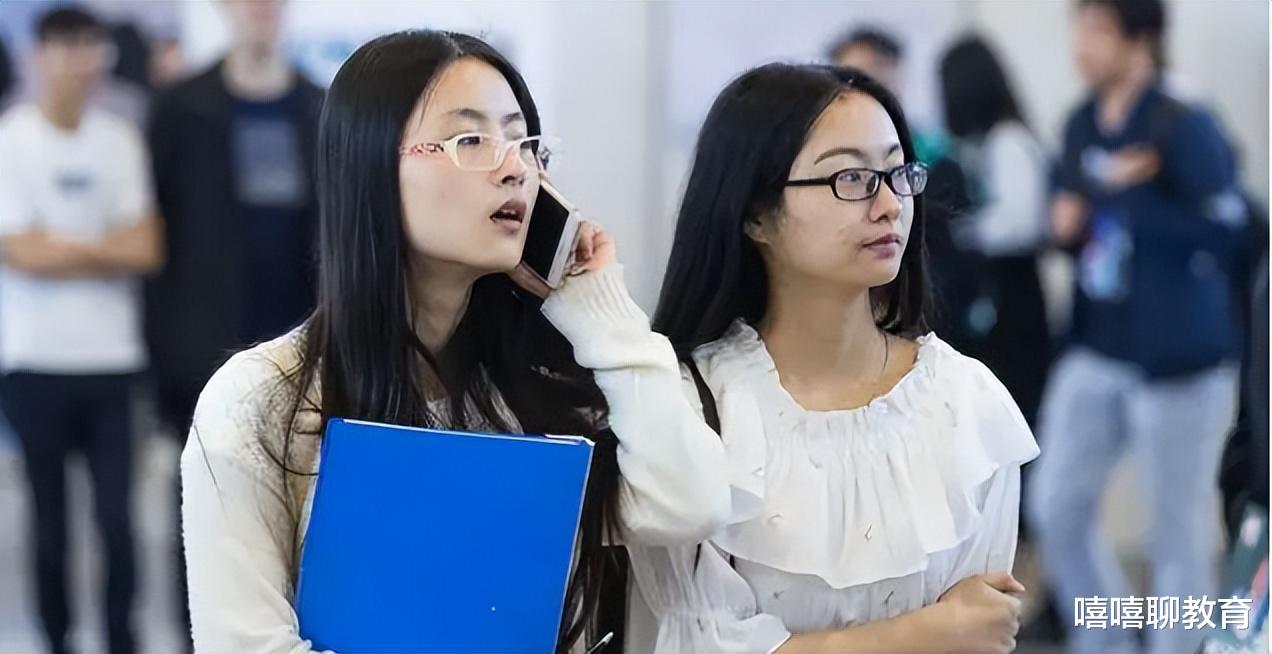 hr|大学生就业屡屡失败,大企业HR坦言:这些简历不用细看直接淘汰