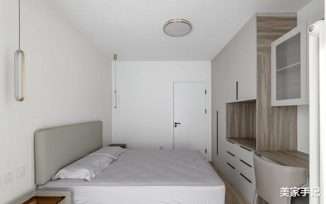 越来越多人不吊顶,不做背景墙,看看她家,明亮宽敞,以后照着装