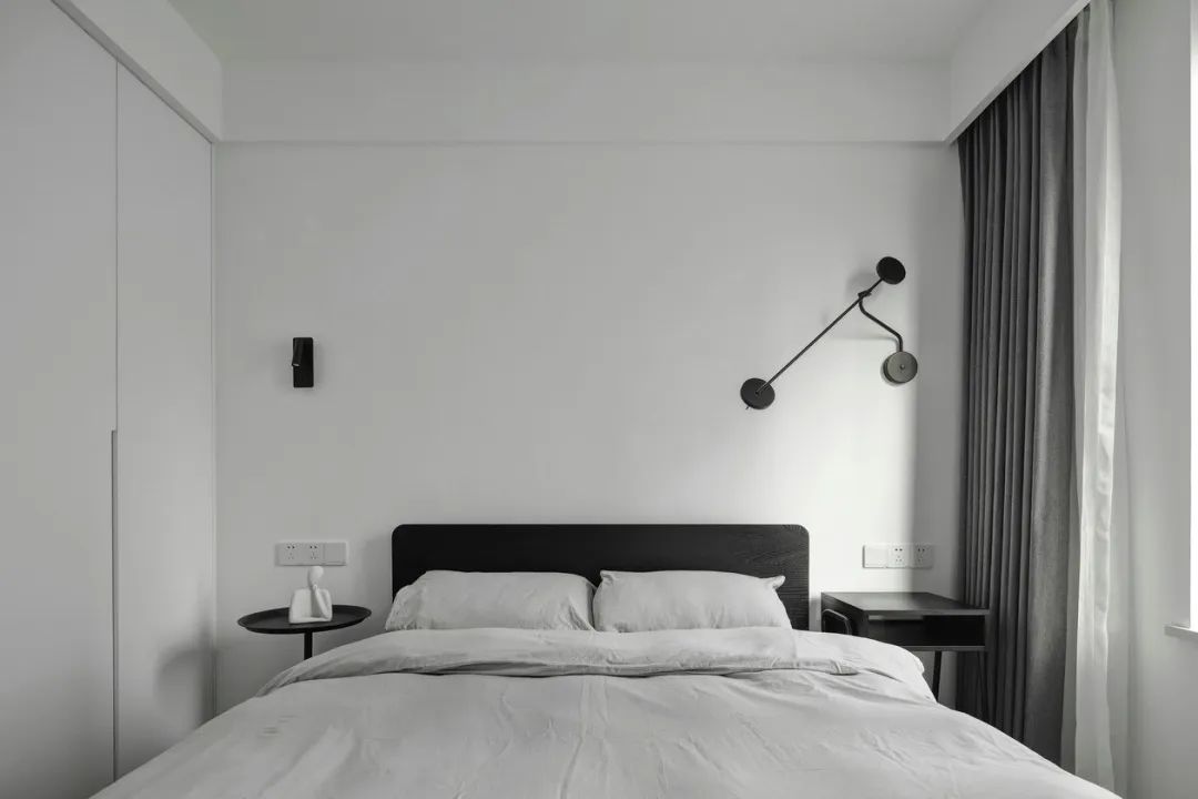 95㎡三室黑白灰,年轻人装修重颜值